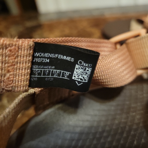 Chaco Rose Gold Metallic Z Cloud Sandals - Picture 3 of 9